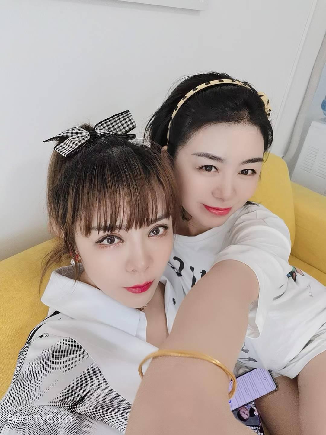 身材好迷人小少妇让你感受手的温度