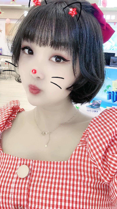 甜美大胸诗诗